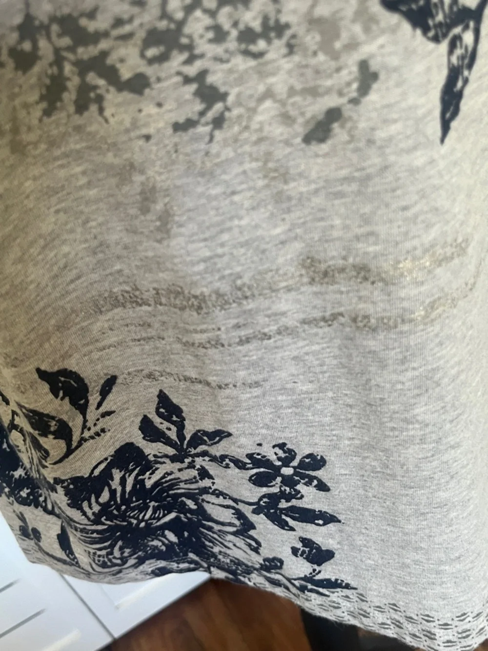 Chico's Zenergy Gray Tunic Tee Navy Floral Print P1 - Picture 10 of 15
